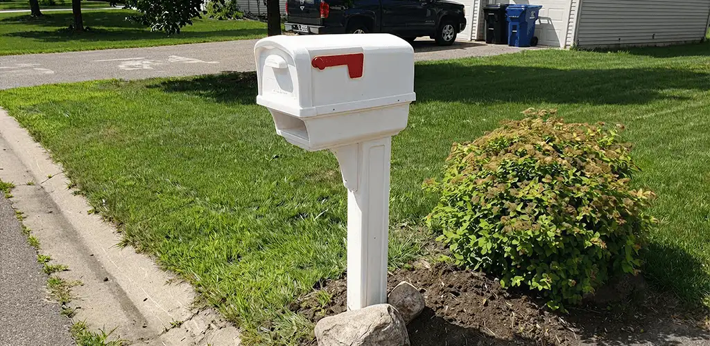 Mailbox installation for a residential curbside mailbox in Chula Vista, CA
